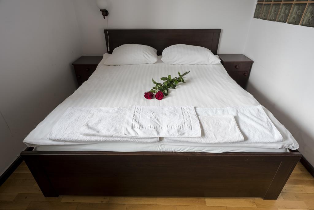 Gosciniec Exclusive Apartment Варшава Екстериор снимка